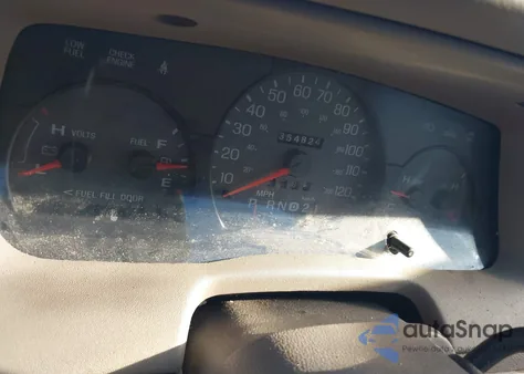 2004 Mercury Grand Marquis Gs z USA, uszkodzony, nr VIN 2MEFM74WX4X691016